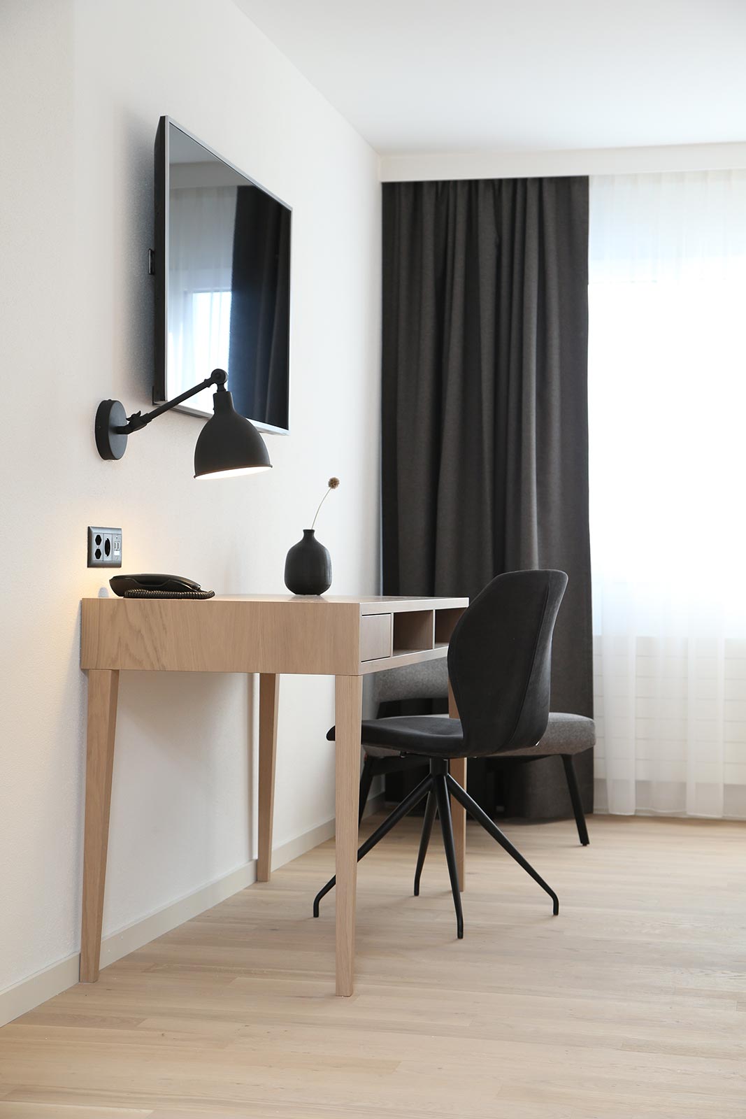 Detail Zimmer Schreibtisch